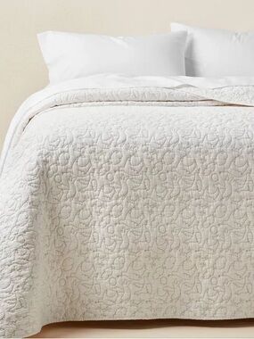 Opalhouse x Jungalow Dove stitched coverlet/quilt w sham